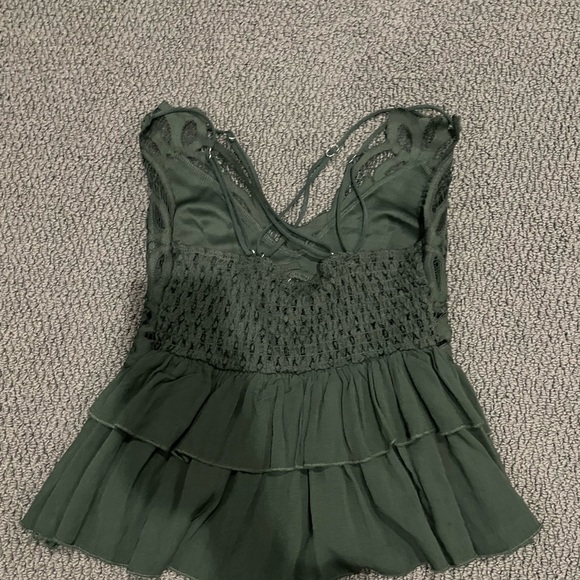 Green flowy tank - Picture 2 of 3